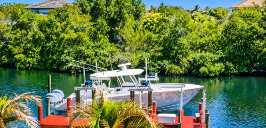 18989 SE Windward Island Lane